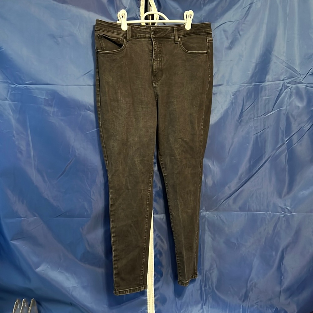 Time and Tru High Rise Skinny Jeans - Black
